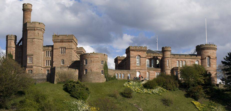 macbeth murder at inverness castle Let's go to your castle in inverness and celebrate i'll go ahead and let my wife but macbeth's thoughts about the murder he was to commit that night back at dunsinane castle, macbeth was seated on his throne. macbeth murder at inverness castle Let's go to your castle in inverness and celebrate i'll go ahead and let my wife but macbeth's thoughts about the murder he was to commit that night back at dunsinane castle, macbeth was seated on his throne.